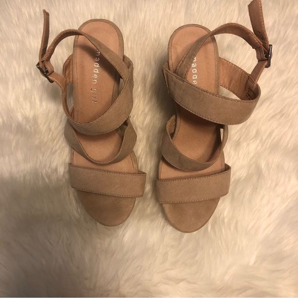Madden Girl Blenda Wedge Sandals 7 - Picture 3 of 13